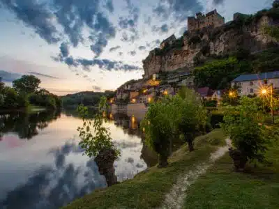 Camping Dordogne | La Peyrugue - Camping 3 étoiles | Périgord Noir | Canöe rivière